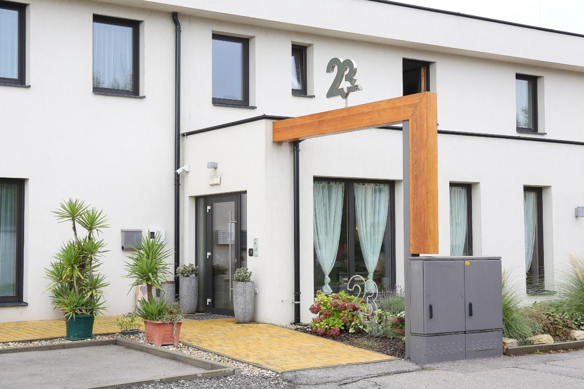 23-hotel * Schwadorf bei Wien